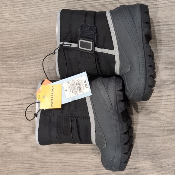 NWT Cat & Jack Toddler Boys Black Winter Snow Boots Size 5 - Picture 1 of 7